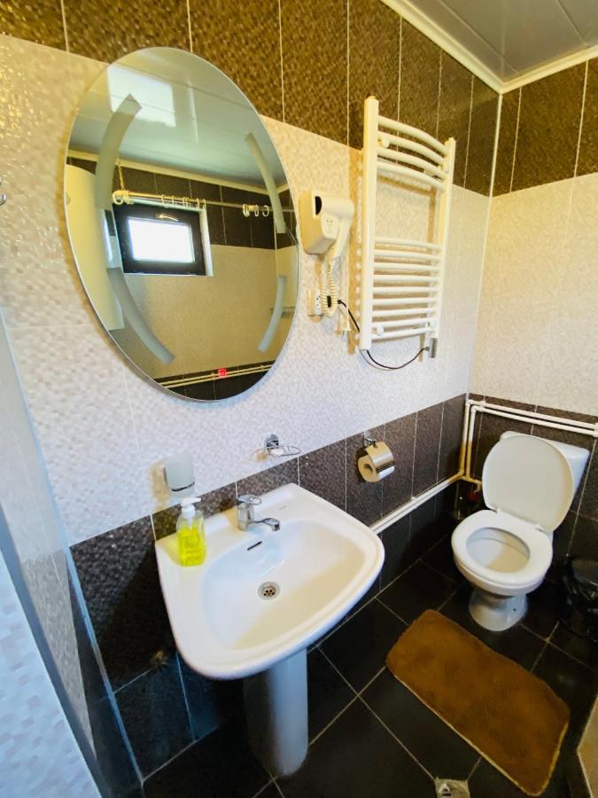 Guesthouse Alpenrose เมสเตีย ภายนอก รูปภาพ