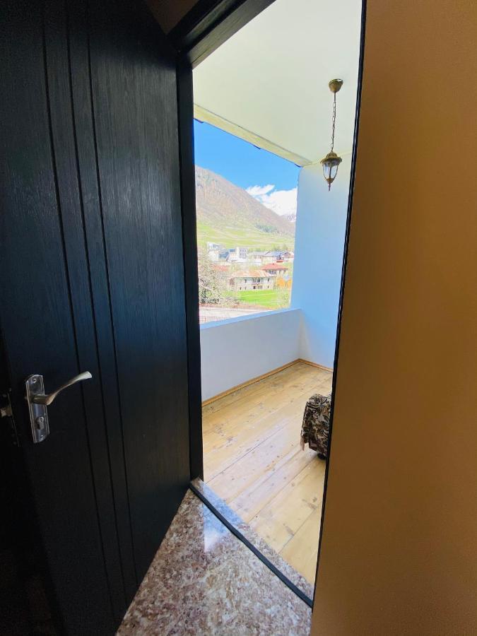 Guesthouse Alpenrose เมสเตีย ภายนอก รูปภาพ