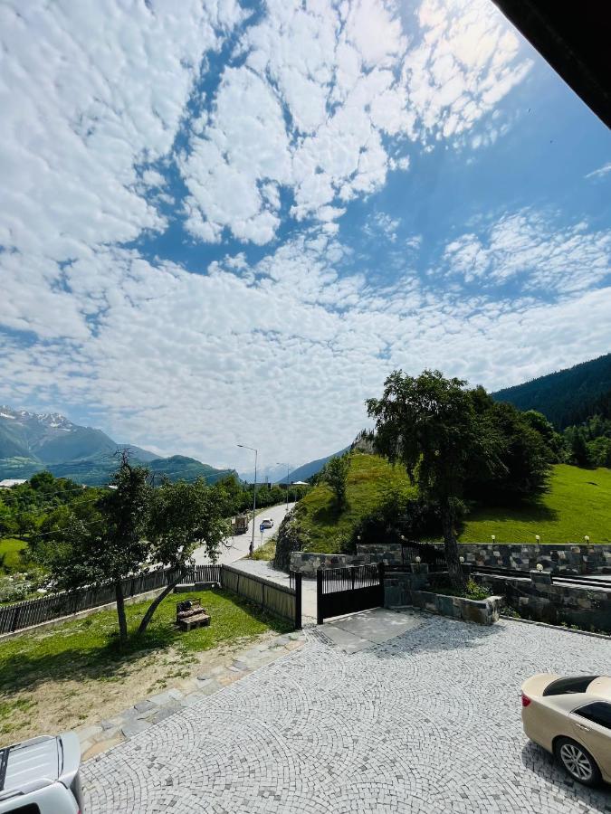 Guesthouse Alpenrose เมสเตีย ภายนอก รูปภาพ