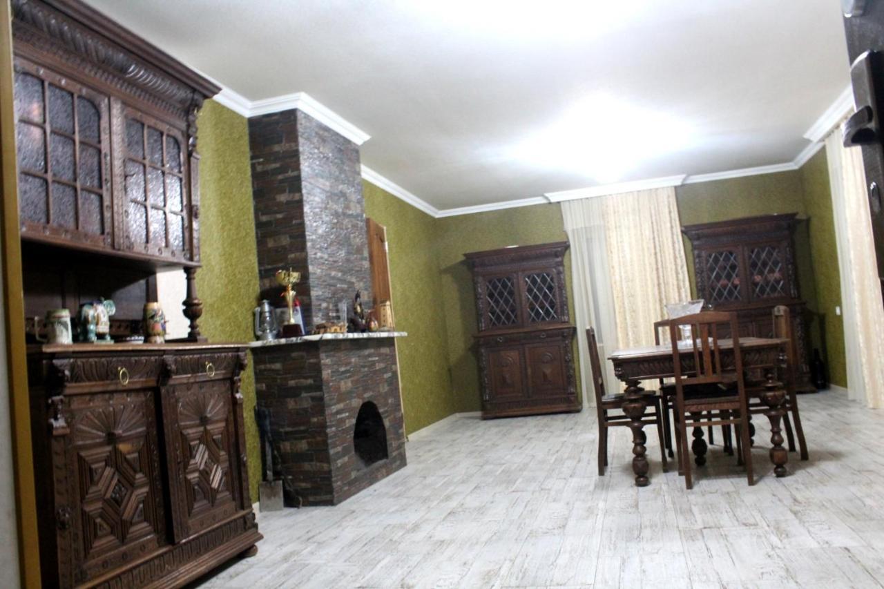 Guesthouse Alpenrose เมสเตีย ภายนอก รูปภาพ