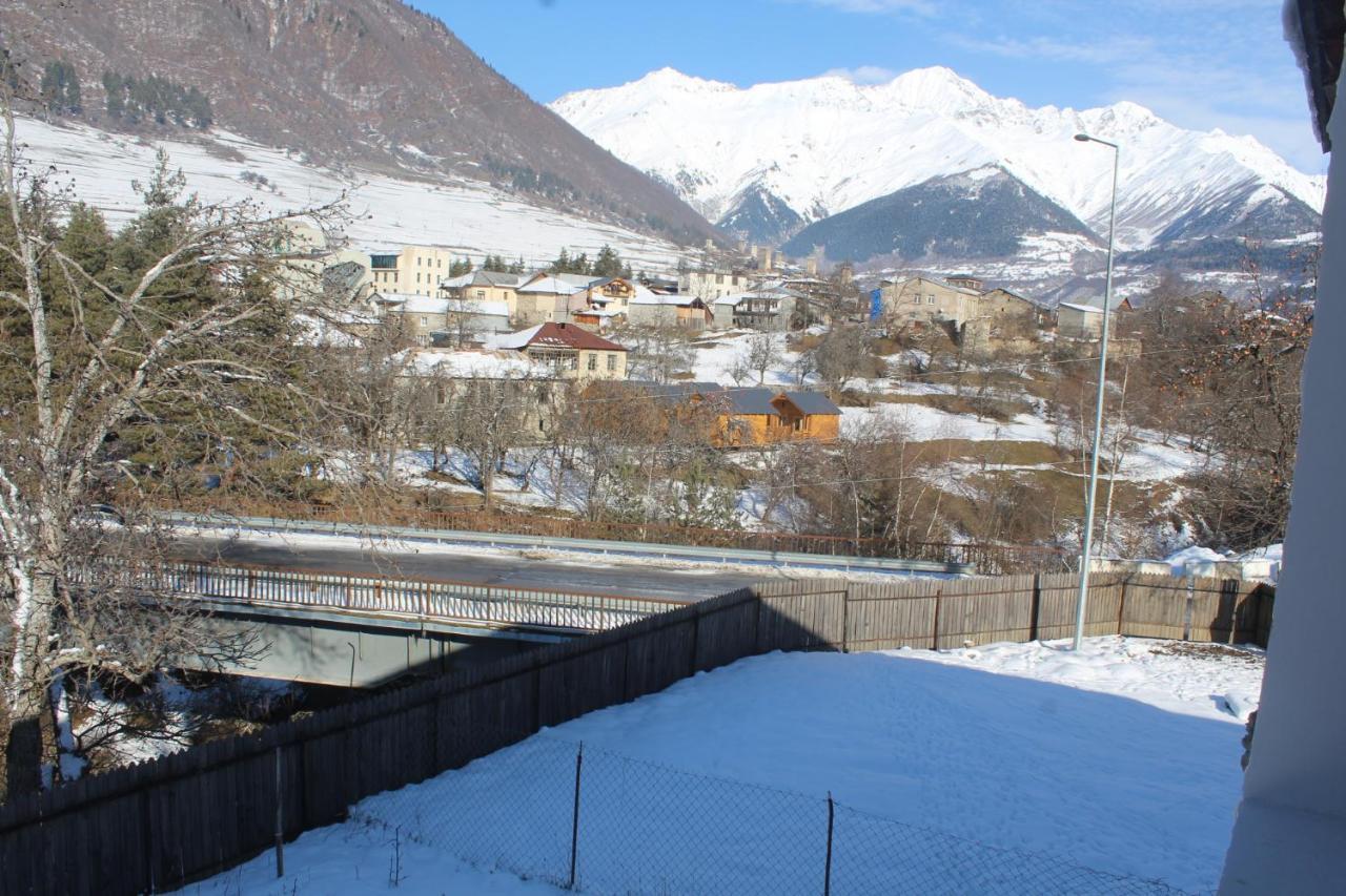 Guesthouse Alpenrose เมสเตีย ภายนอก รูปภาพ