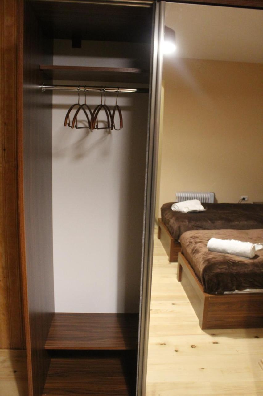 Guesthouse Alpenrose เมสเตีย ภายนอก รูปภาพ