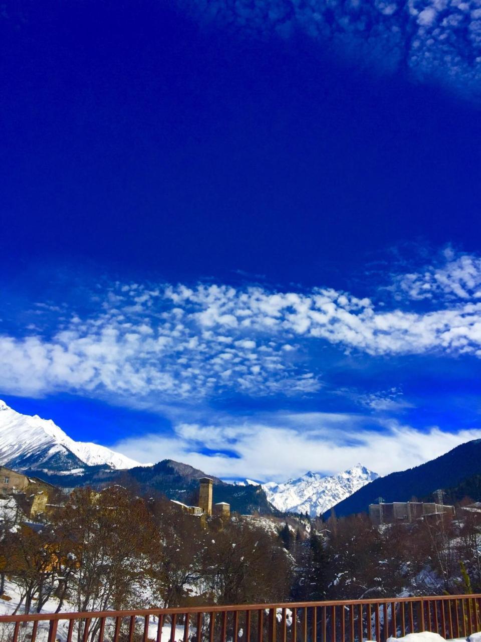 Guesthouse Alpenrose เมสเตีย ภายนอก รูปภาพ