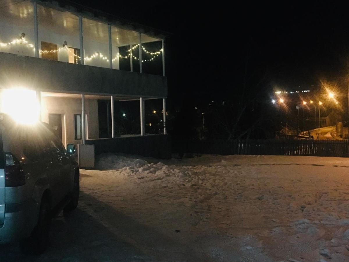 Guesthouse Alpenrose เมสเตีย ภายนอก รูปภาพ